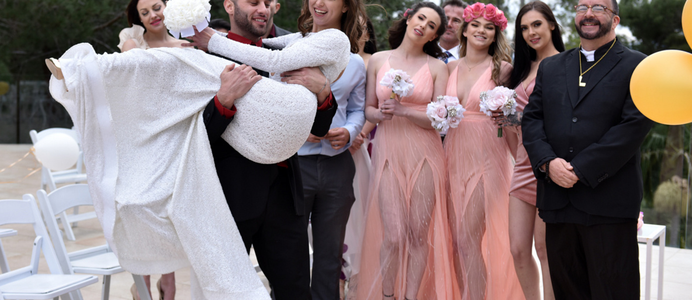 Riley Reid is getting married