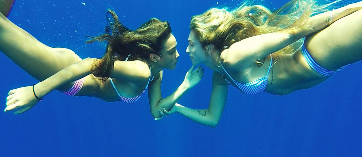 View trailer of DREAMING BIG,  TRAVELLING FAR