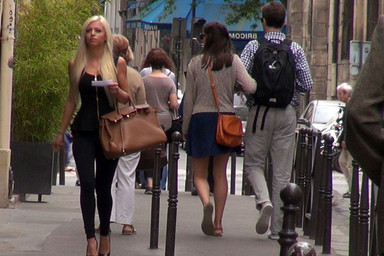 Chloe, 24, Dressmaker