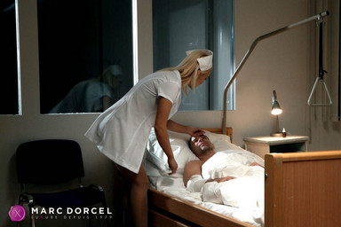 Rose Valérie, infirmière de nuit