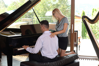 Attache moi mon amour