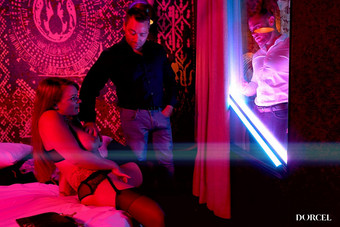 Whitney, verlanden nach unterwürfigkeit