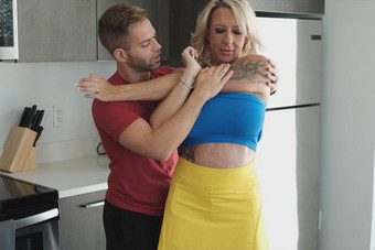 Sex-Starved MILFs
