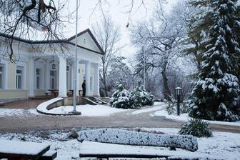 Claire Castel : Femme de chambre