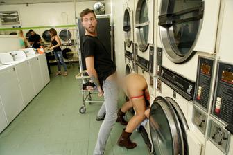 Sexsüchtige College-Freundinnen